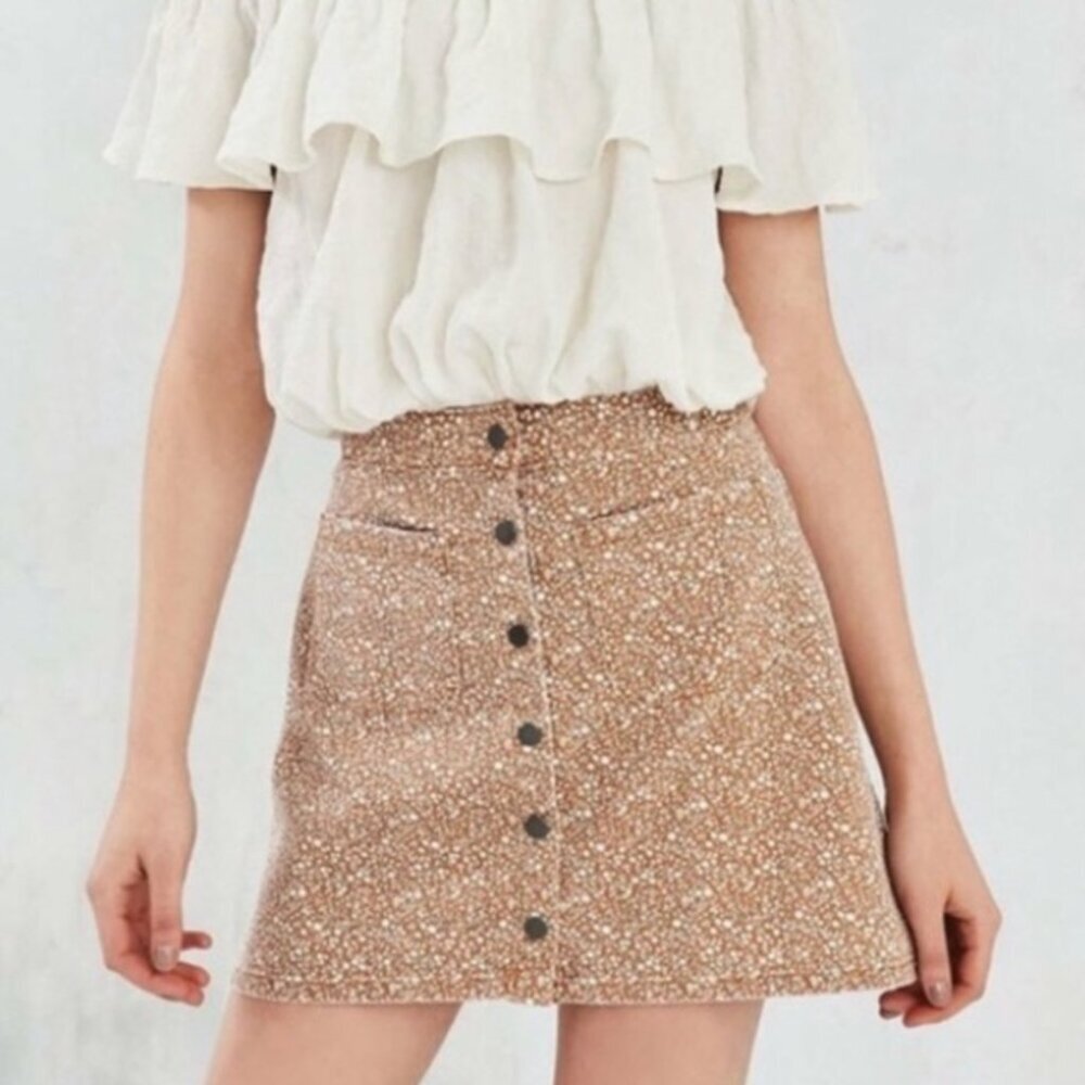 Kimchi Blue Urban Outfitters Snap Up A-Line Floral Mini Skirt Size 4